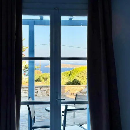 Yaleena Residences Couette-café Drios
