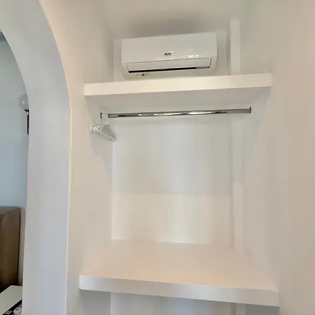Yaleena Residences Bed and breakfast *