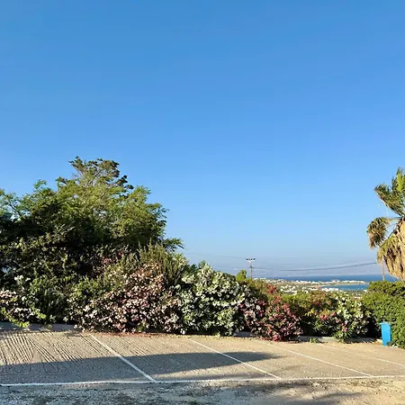 Yaleena Residences 3*