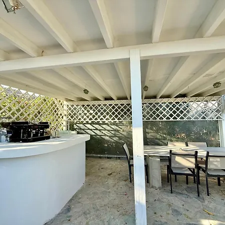 Bed and breakfast Yaleena Residences Drios