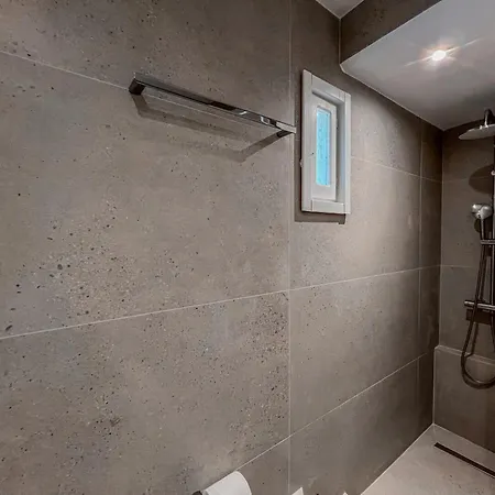 Yaleena Residences Bed and breakfast Drios