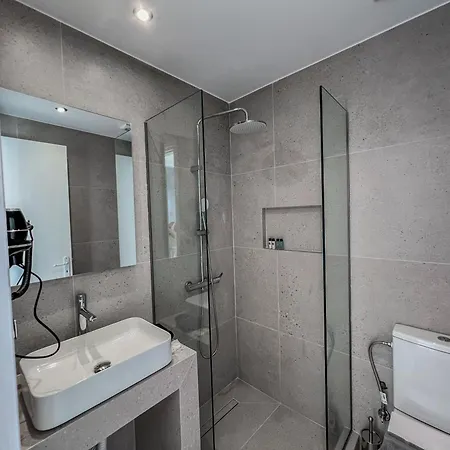 Yaleena Residences Bed and breakfast *