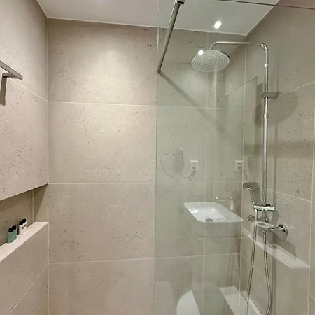 Yaleena Residences Bed & Breakfast *