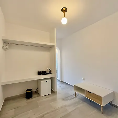 Couette-café Yaleena Residences 3*