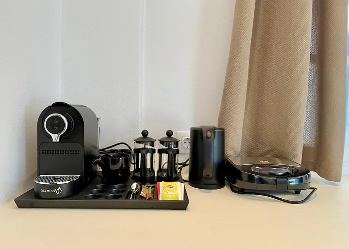 Yaleena Residences Bed & Breakfast 3*