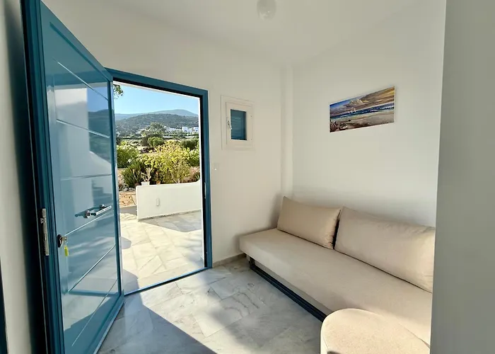 Yaleena Residences Bed & Breakfast Drios