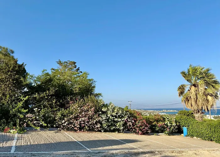 Yaleena Residences 3*