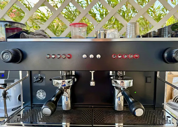 Bed & Breakfast Yaleena Residences Drios