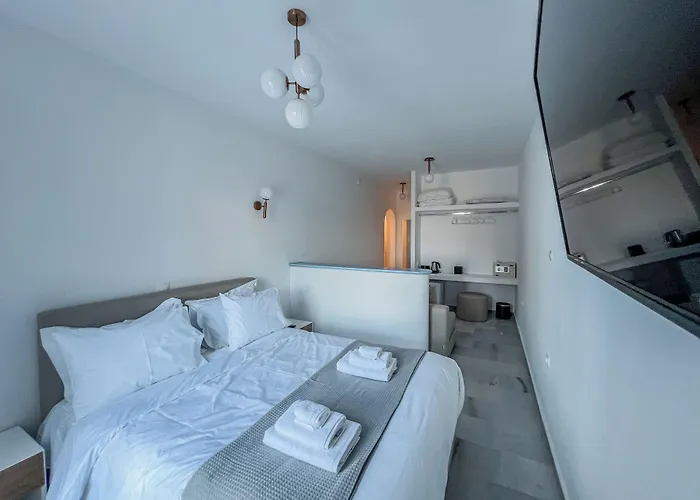 Bed & Breakfast Yaleena Residences Drios