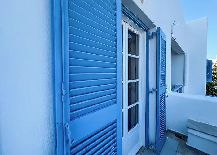 Yaleena Residences Bed & Breakfast 3*